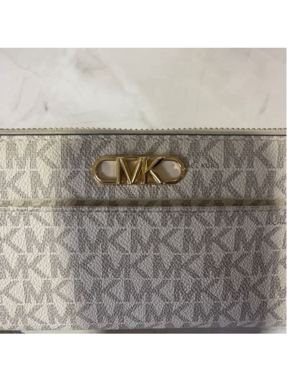 Michael Kors Parker Large Continental Zip Around Wallet/Wristlet Light Cream - Picture 9 of 10